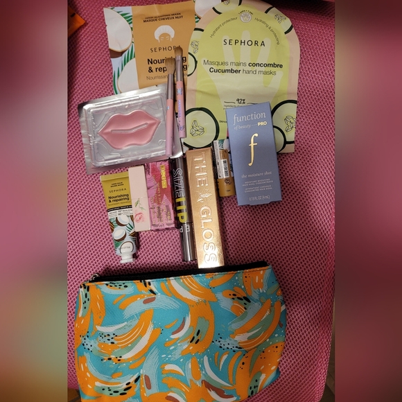 $35 Mystery Cosmetics/Beauty Case - Picture 2 of 8
